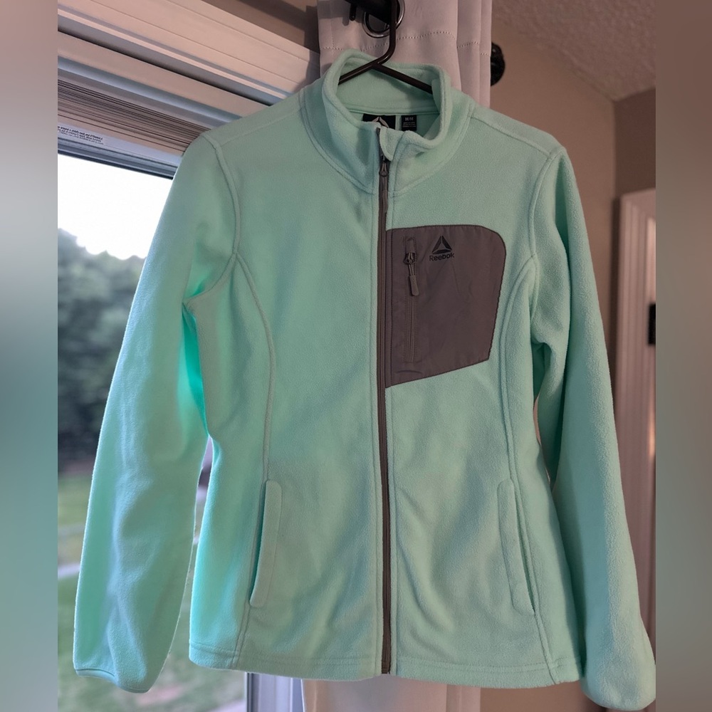 Women’s Medium Reebok Fleece